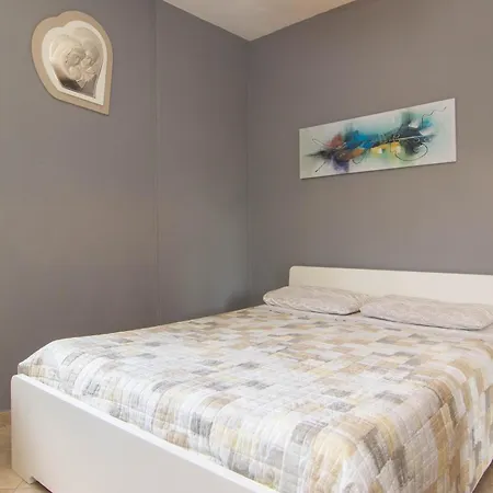 Apartament In Stile Minimale Pontedera
