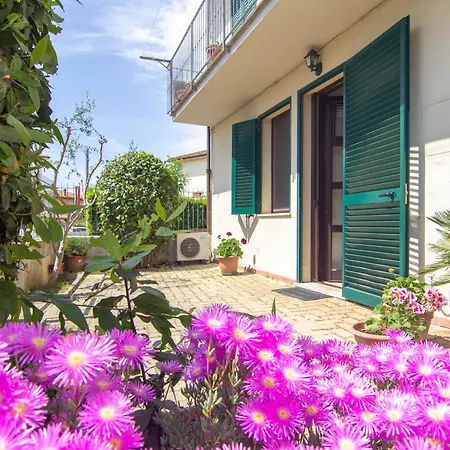Apartament In Stile Minimale Pontedera